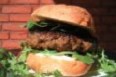 Wildrezept der Woche: Wildburger vom Grill auf getoastetem Ciabatta
